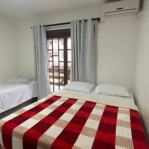 Casa Em Próximo A Bombinhas